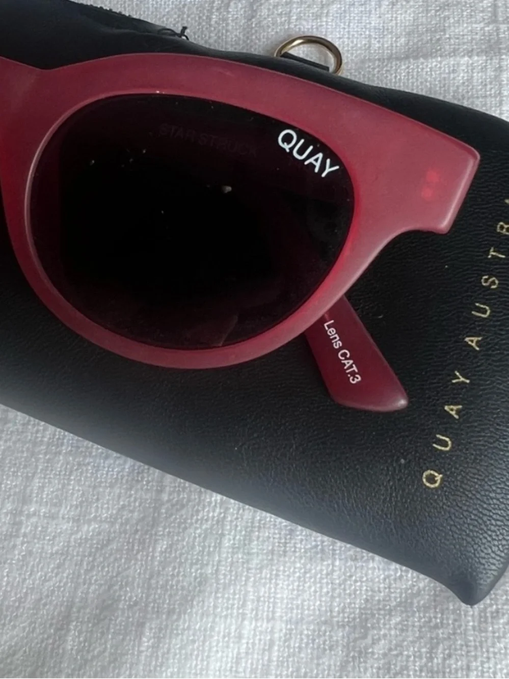 Quay Australia stylish red